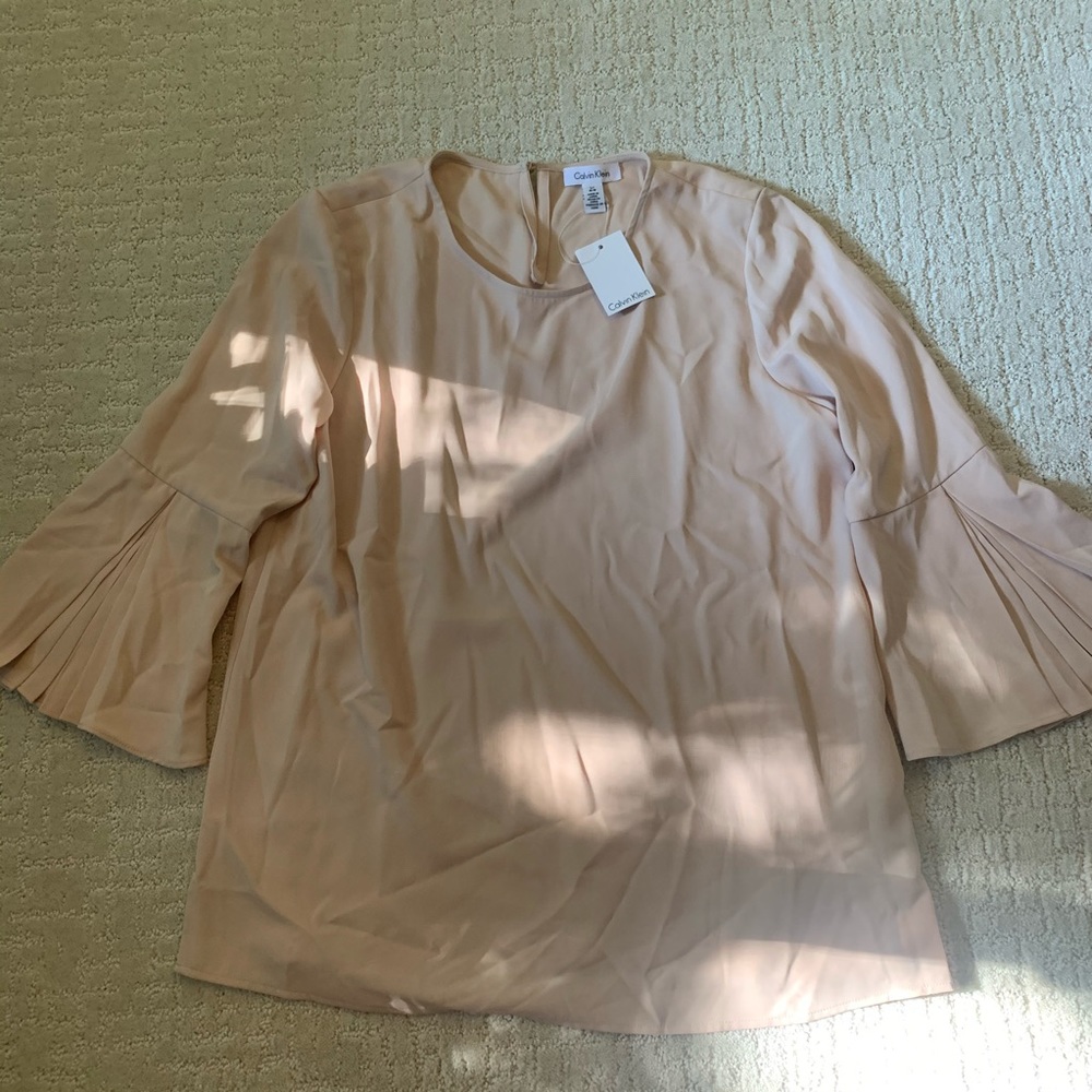 Calvin Klein 3/4 sleeve blouse!